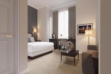 Independence Park Hotel, Premier Collection