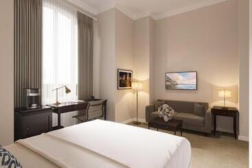 Independence Park Hotel, Premier Collection