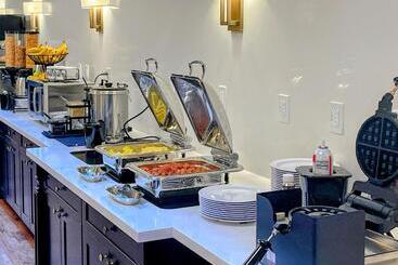 Independence Park Hotel, Premier Collection