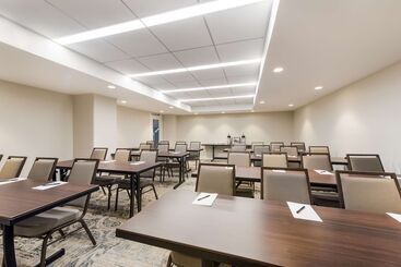 Independence Park Hotel, Premier Collection