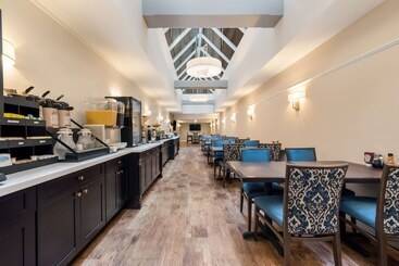 Independence Park Hotel, Premier Collection