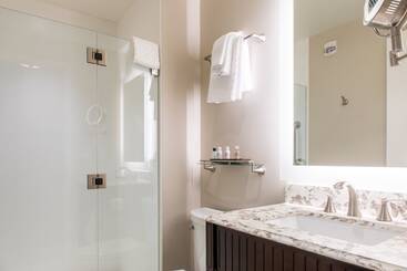 Independence Park Hotel, Premier Collection