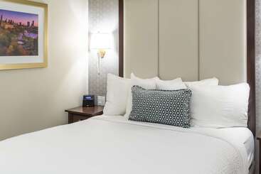 Independence Park Hotel, Premier Collection