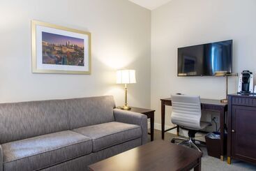 Independence Park Hotel, Premier Collection