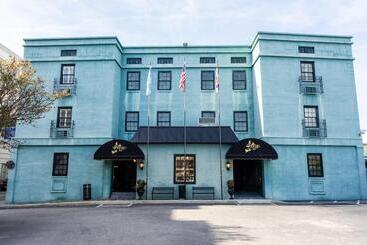 هتل Indigo Inn