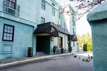 هتل Indigo Inn