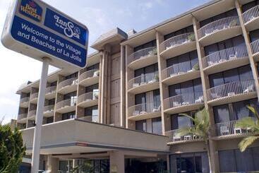 ホテル Inn By The Sea, La Jolla