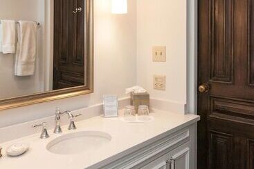 هتل John Rutledge House Inn