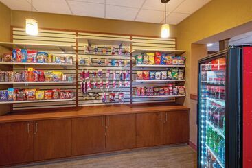 هتل La Quinta Inn By Wyndham Buffalo Airport