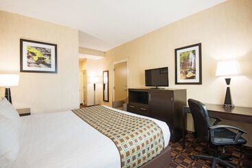 هتل La Quinta Inn By Wyndham Buffalo Airport