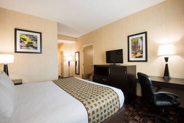 هتل La Quinta Inn By Wyndham Buffalo Airport