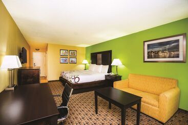 هتل La Quinta Inn & Suites By Wyndham Baltimore S. Glen Burnie