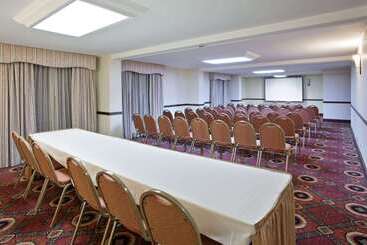 酒店 La Quinta Inn & Suites By Wyndham Downtown Conference Center