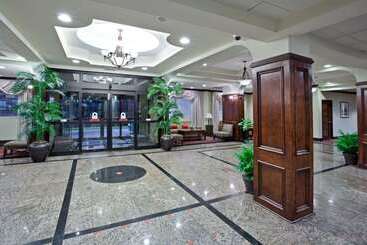 酒店 La Quinta Inn & Suites By Wyndham Downtown Conference Center