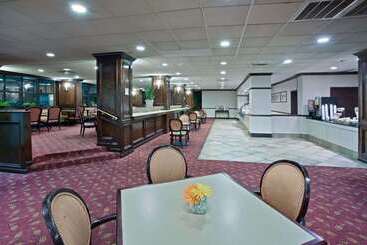 酒店 La Quinta Inn & Suites By Wyndham Downtown Conference Center