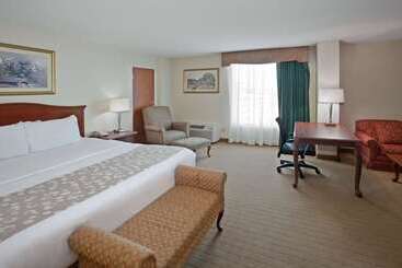 酒店 La Quinta Inn & Suites By Wyndham Downtown Conference Center