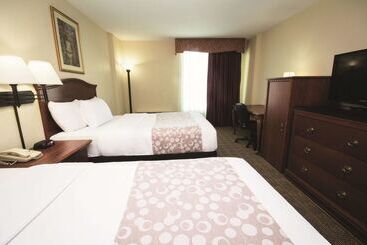 酒店 La Quinta Inn & Suites By Wyndham Downtown Conference Center