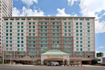 酒店 La Quinta Inn & Suites By Wyndham Downtown Conference Center