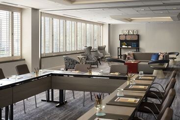 هتل Le Meridien New Orleans