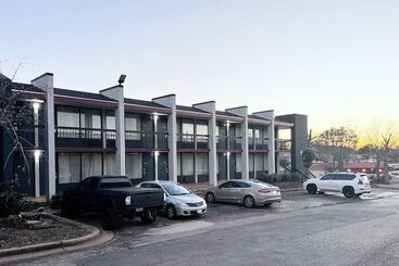 Magnuson Grand Hotel And Conference Center Tyler