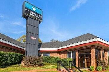 Magnuson Grand Hotel And Conference Center Tyler