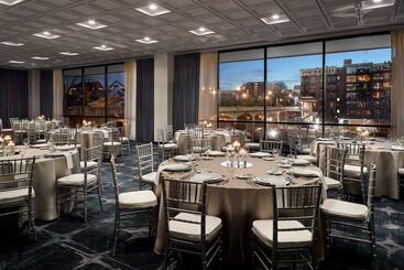 هتل Marriott Knoxville Downtown