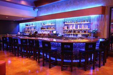 Newport Beachside Hotel & Resort