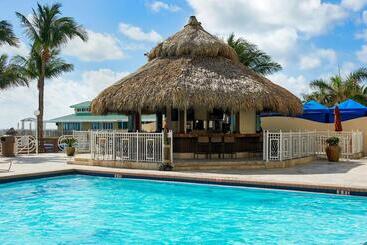 Newport Beachside Hotel & Resort