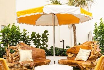 Newport Beachside Hotel & Resort