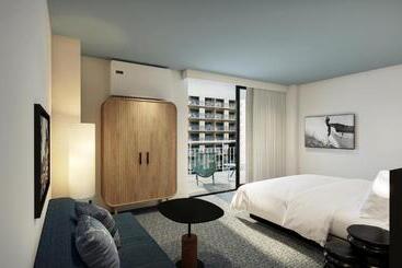 هتل Romer House Waikiki Adults Only