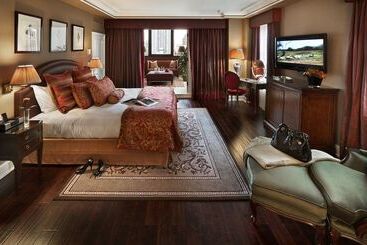 هتل Plaza Athenee