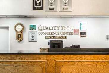 هتل Quality Inn & Conference Center