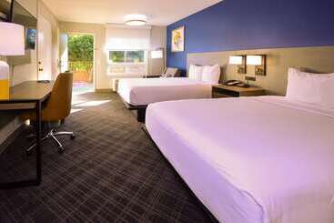 هتل Comfort Inn Encinitas Near Legoland