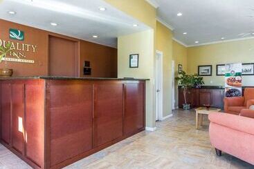 هتل Quality Inn Ukiah