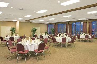 Ramada By Wyndham Reno Hotel & Casino