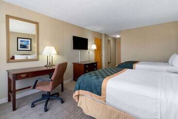 Ramada By Wyndham Reno Hotel & Casino
