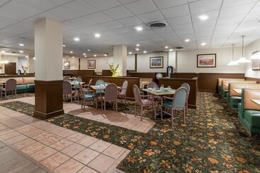 Ramada By Wyndham Reno Hotel & Casino