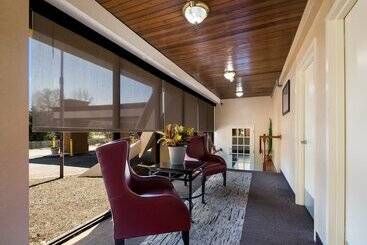 هتل Red Roof Inn And Suites Newark   University