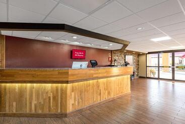 هتل Red Roof Inn & Suites Pigeon Forge Parkway