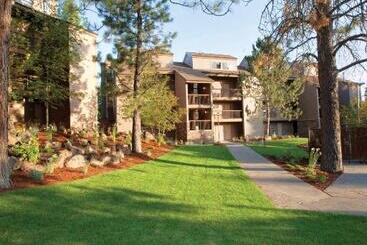 هتل Seventh Mountain Resort