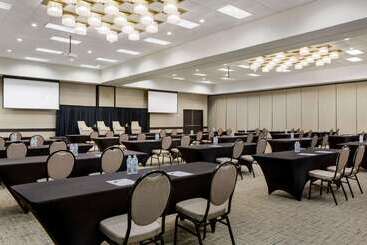 هتل Wyndham Fort Smith City Center