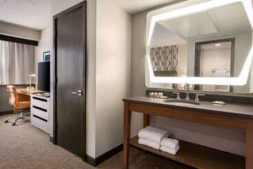 هتل Wyndham Fort Smith City Center