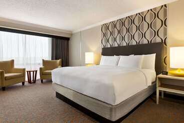 هتل Wyndham Fort Smith City Center