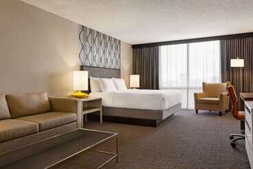 هتل Wyndham Fort Smith City Center