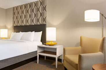 هتل Wyndham Fort Smith City Center