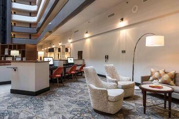 هتل Wyndham Fort Smith City Center