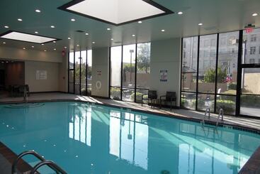 هتل Wyndham Fort Smith City Center