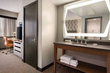 هتل Wyndham Fort Smith City Center