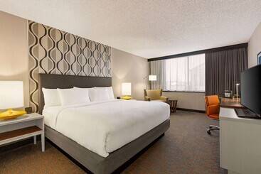 هتل Wyndham Fort Smith City Center