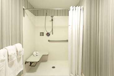 هتل Wyndham Garden Norfolk Downtown